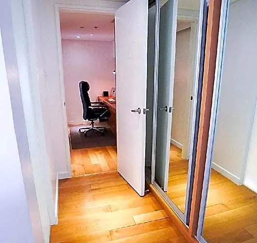 酒店 Cozy Modern Loft: Your Stylish Away From